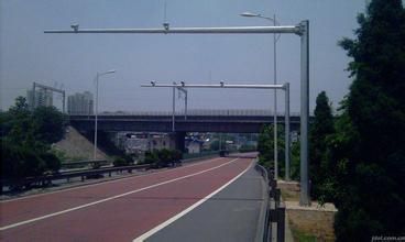 公路監控桿-03